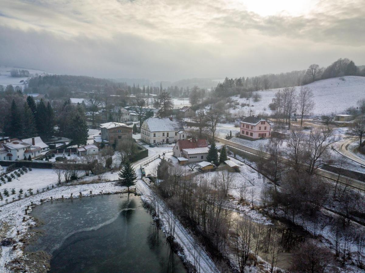 Apartment Ve Mlýně Teplice nad Metují Exterior foto